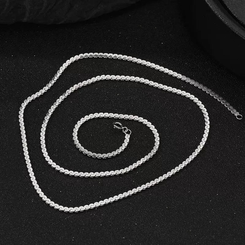 S shaped  chain